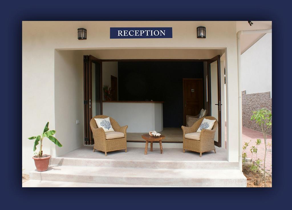 L'Hirondelle Self Catering Guest House Anse Volbert Village  Exterior photo